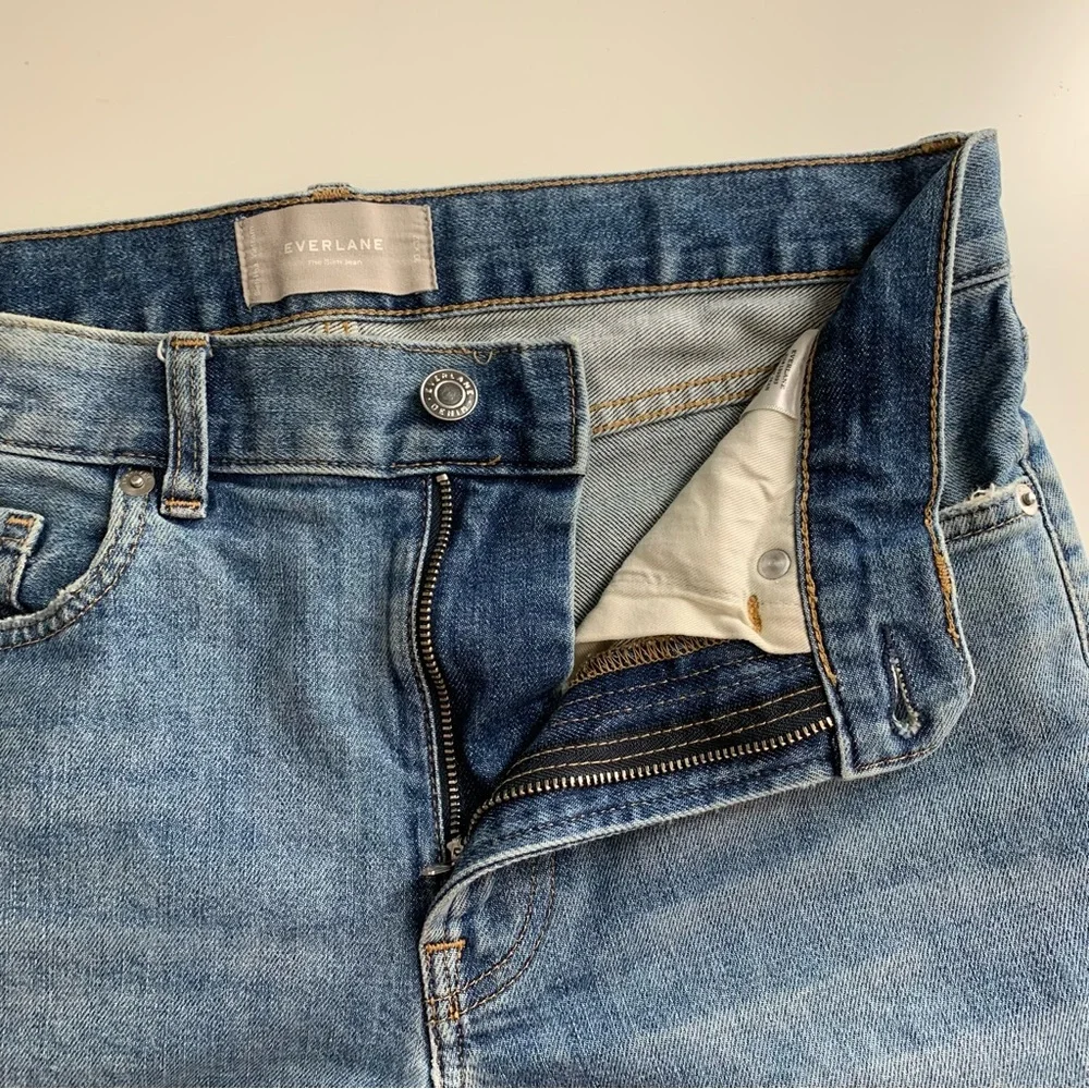 Everlane Men's Organic Cotton Slim-Fit Jeans in the Faded Sky Blue Wash 30 x 32